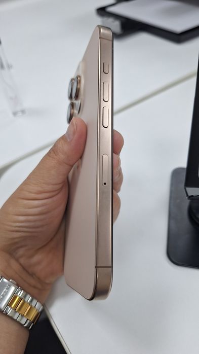 iPhone 16 pro 128 Gb