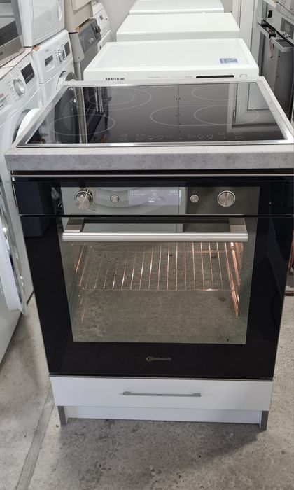 Фурна за вграждане Bauknecht 73л Клас А