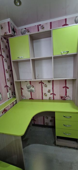 Продам письменный стол