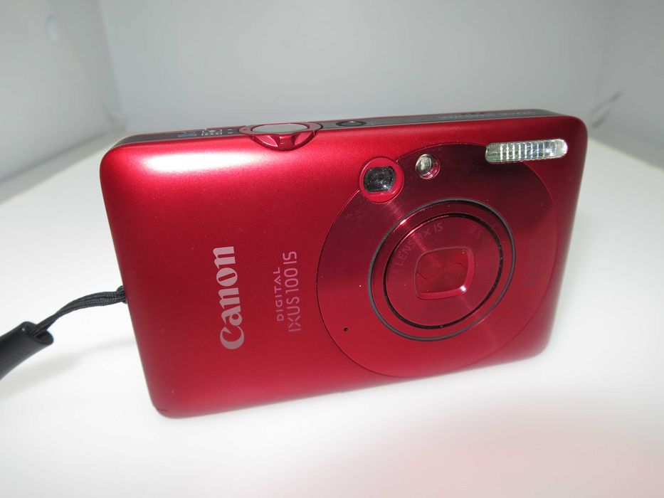 Canon Digital IXUS 100 ултра компактен фотоапарат дигитална камера НОВ