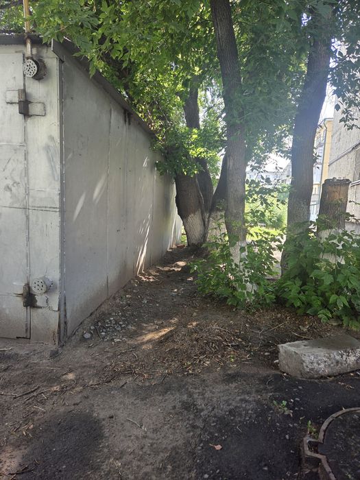Продам гараж в центре города.