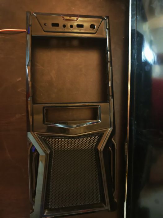 Vând piese calculator