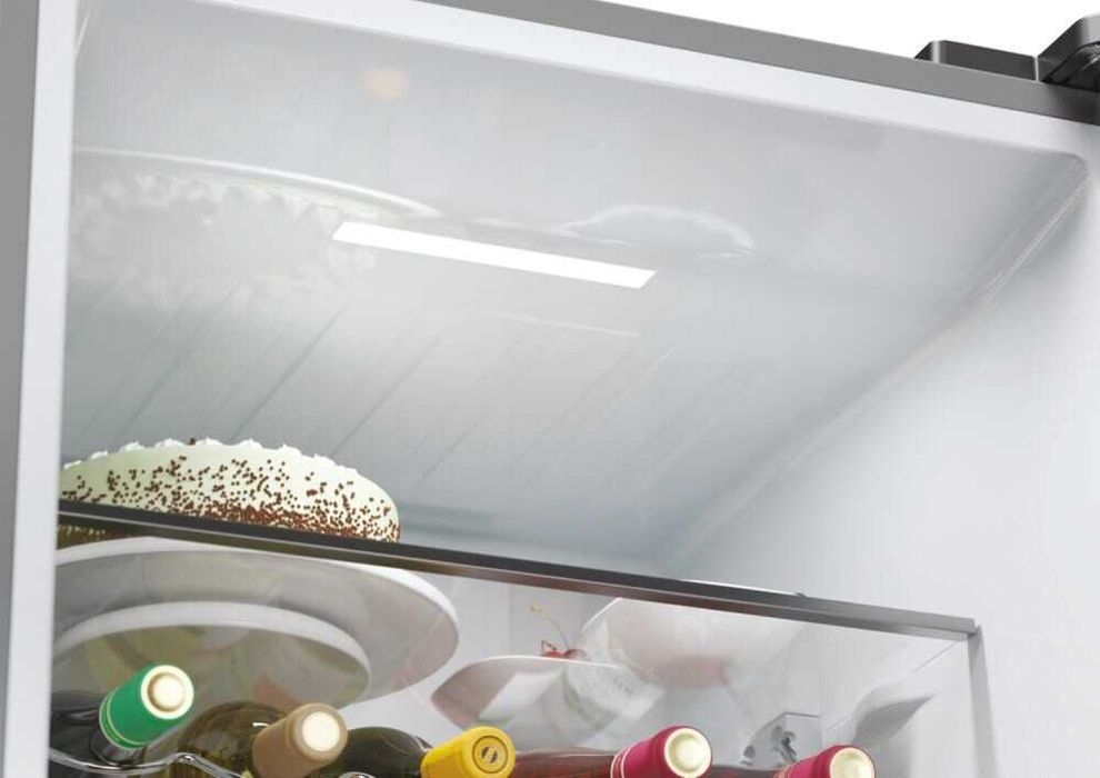 Хладилник с фризер HAIER HTW5620CNMP 205см.