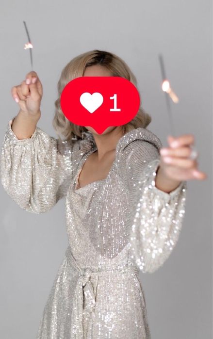 Платье с пайетками