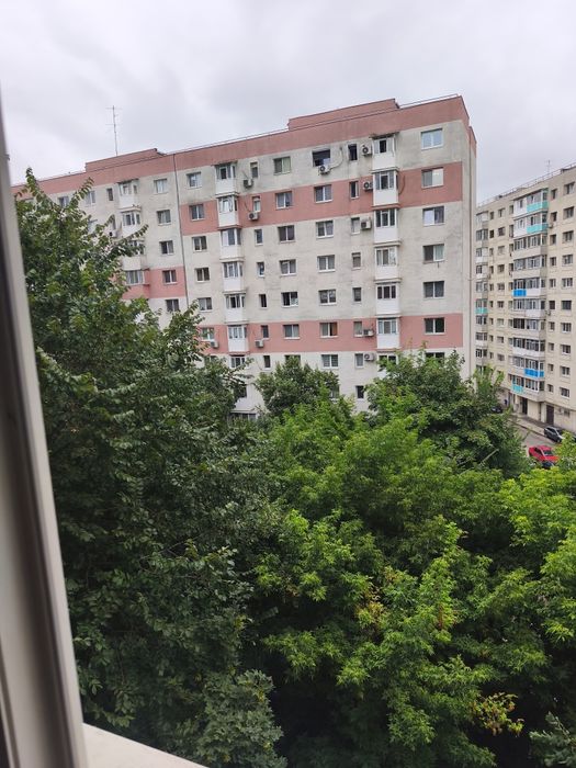 Vând apartament  2 camere Pantelimon