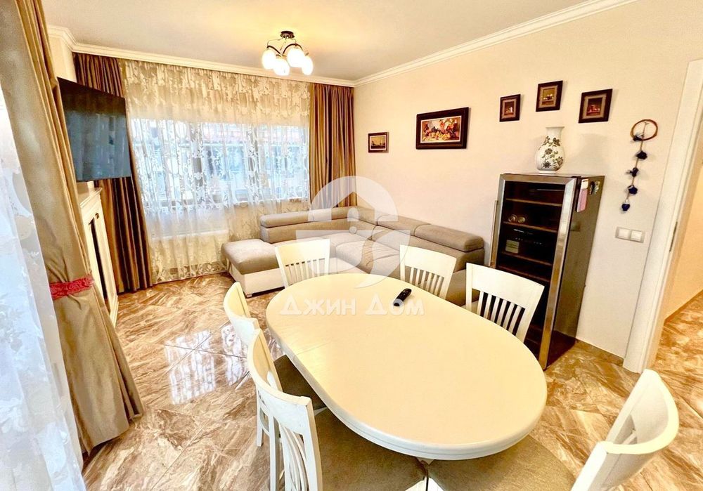 Продава се Многостаен апартамент в Свети Влас - 158 кв.м за 1906 €/кв.м - Снимка #2
