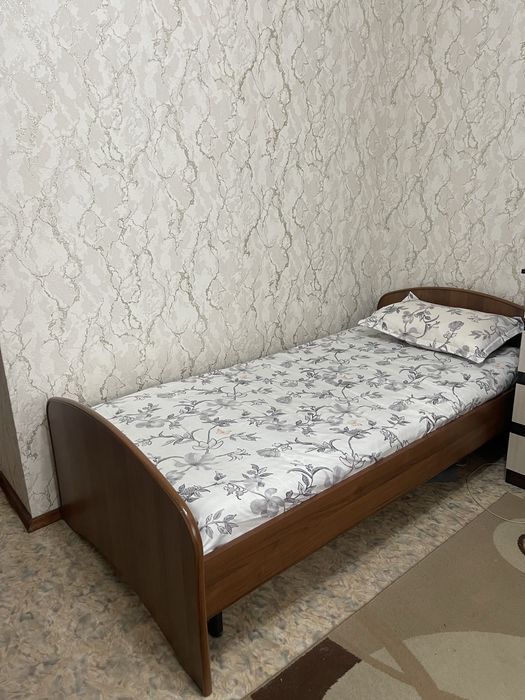 Распашной шкаф в спальню