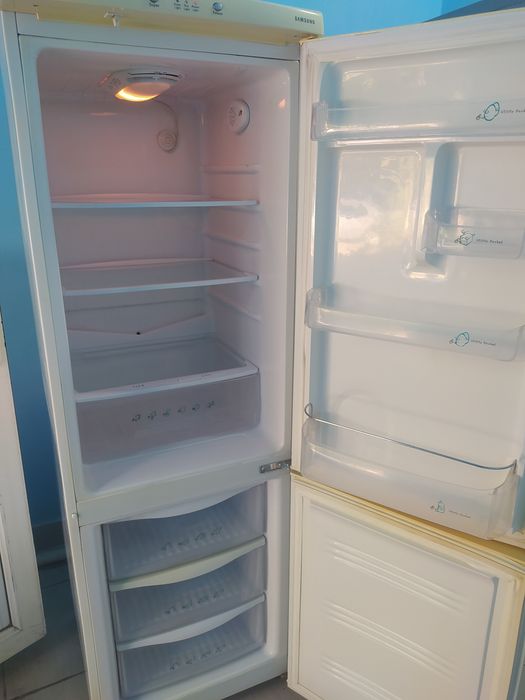 Продам холодильник Samsung