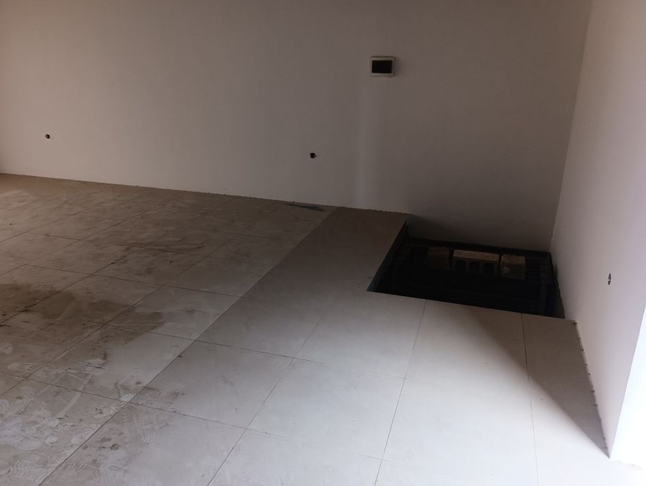 Продается 3 коммерческих помещения