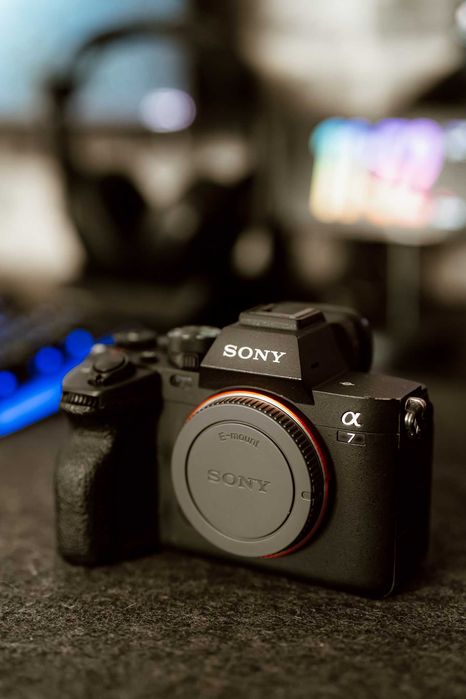 Sony A7 IV , 33MP, Full-Frame, Mirrorless, Body Only / 0 Cadre (Shutter Schimbat)