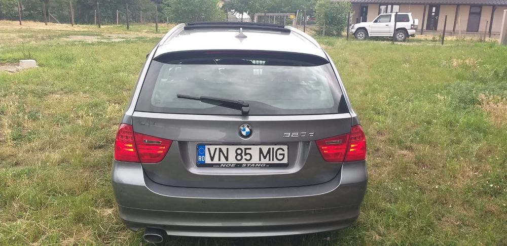 BMW Seria 3 -2011 Proprietar- Distribuție noua