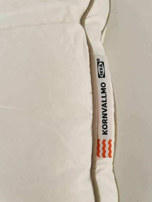 Perna cu fulgi si pene ikea