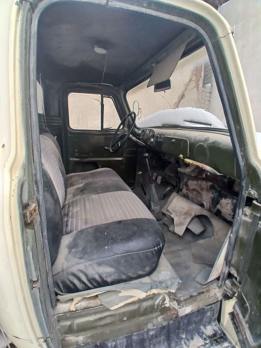 Yukmashinaning tex pasportlari bor.