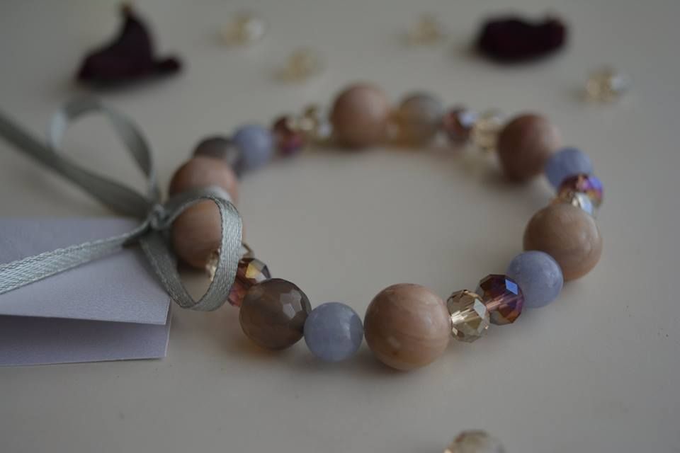 родонит, аквамарин . . .