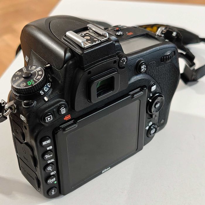 Trusa Foto Nikon D750 (FX)