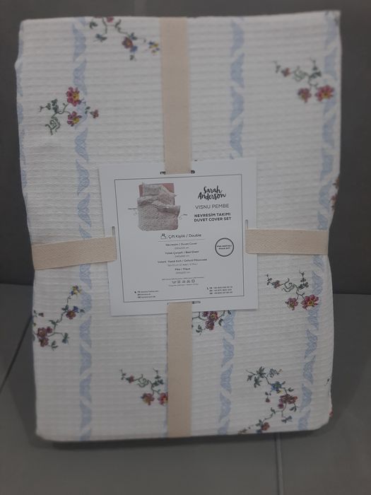 Новый комплект постельного белья