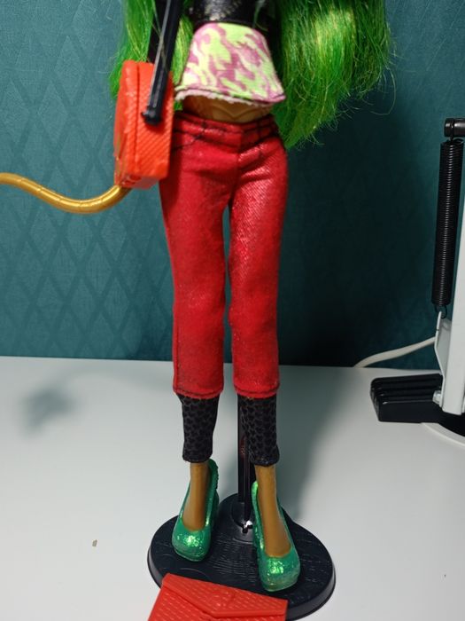 Продаю куклу Monster High