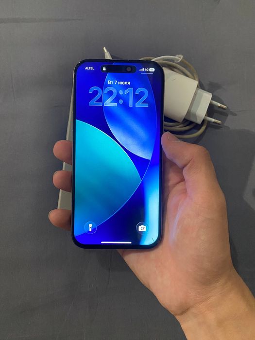 iPhone 15pro 256gb в идеале