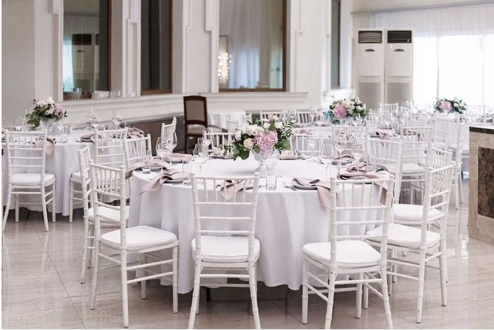 Луксозни кръгли бели покривки за маса - 320 см