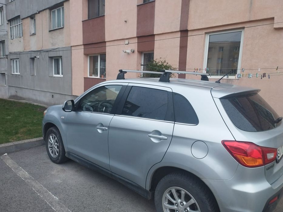 Vând Mitsubishi ASX