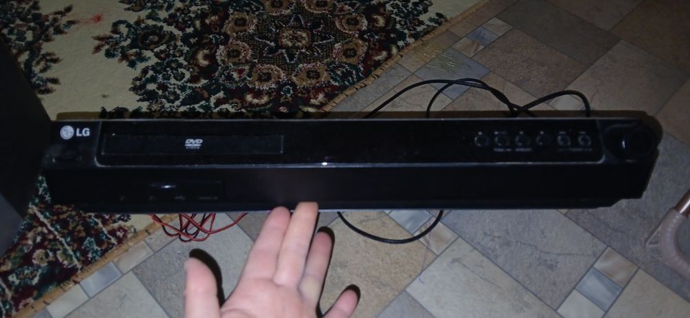 Продам караоке с однои колонкои.