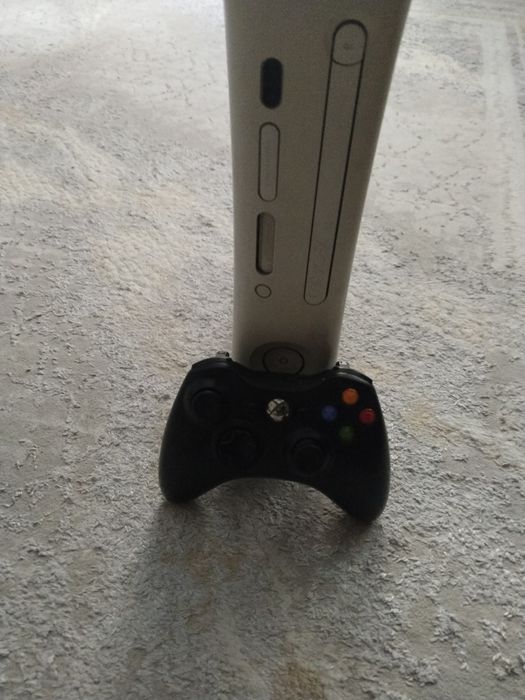 Продам Xbox 360 arkade прошитый