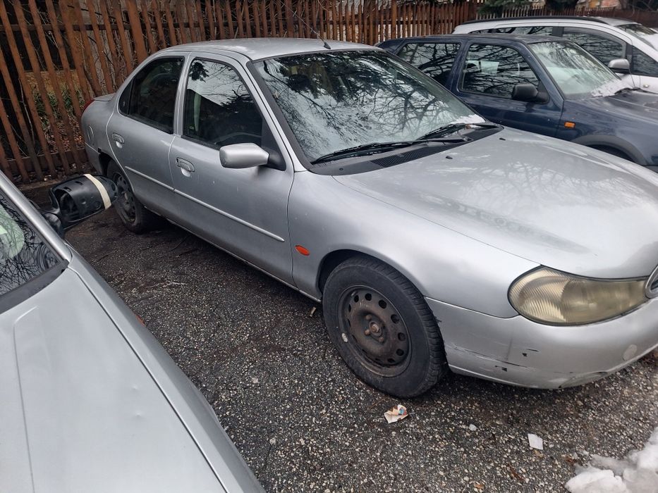 Ford Mondeo в движение