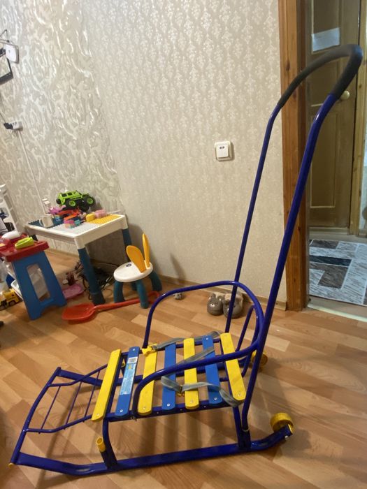 Продам санки детские
