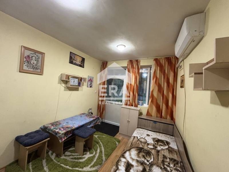 Едностаен обзаведен апартамент за продажба, в тухлена сграда, район По
