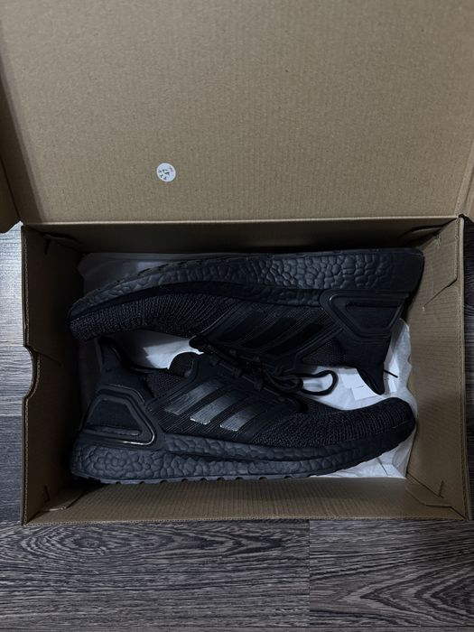 Кроссовки adidas оригинал 40 размер