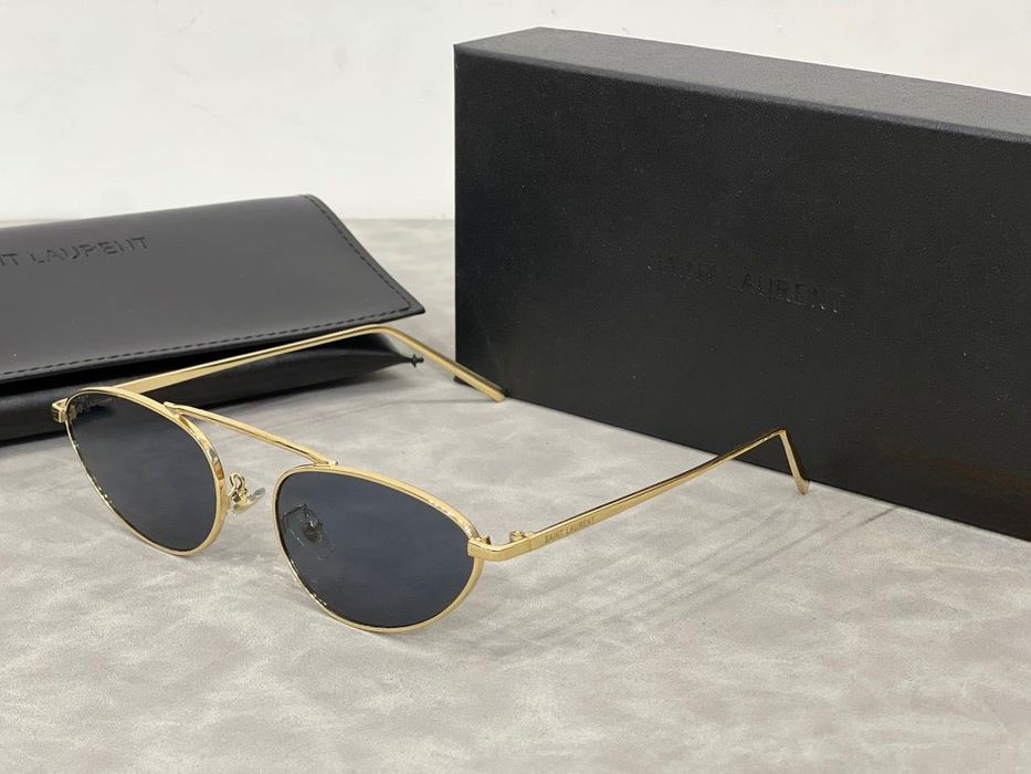 Слънчеви очила Saint Laurent 8012
