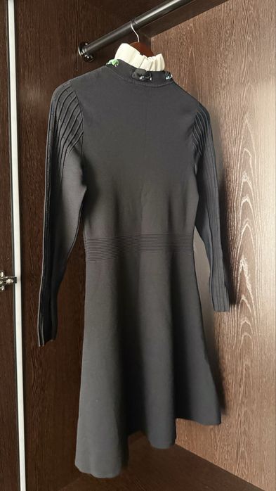 Платье марки Sandro