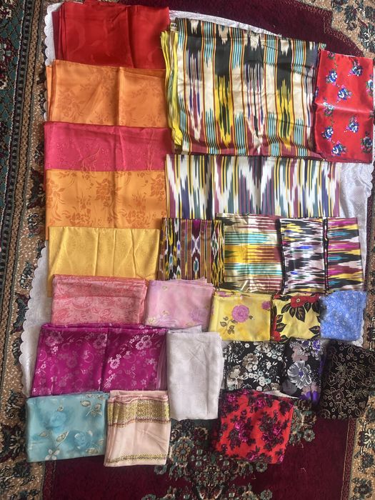 Отрезы советских тканей.