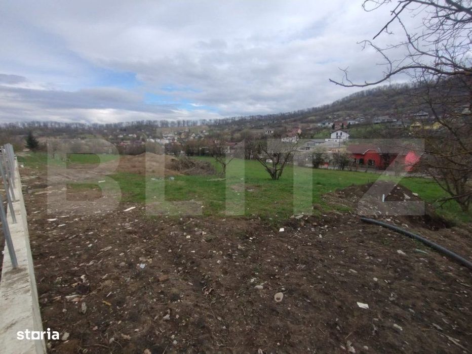 Teren intravilan de vanzare, 2200 mp (22 ari), utilitati, zona Valea J