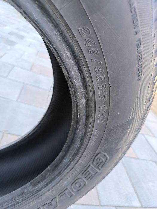 Продам резину yokohama 245/65R17