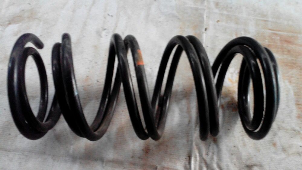 Разные запчасти на Субару.