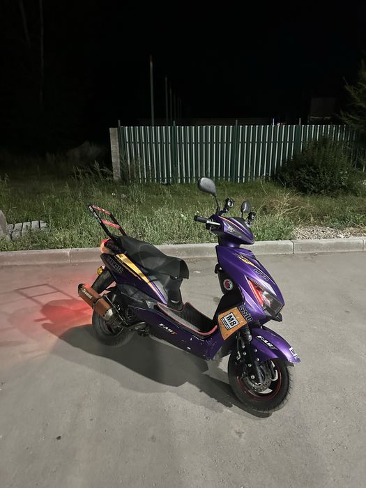 Продам мопед м8 про