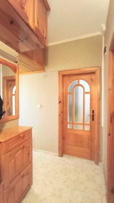 Продава се Тристаен апартамент в София, Дружба 1 - 76 кв.м за 1202 €/кв.м - Снимка #2