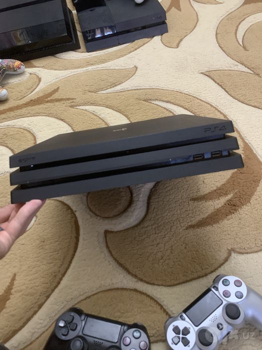 Ps4 Pro 4k. vzlom. ideal holatda. Karobka doc full