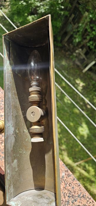 Veioza din alama de birou