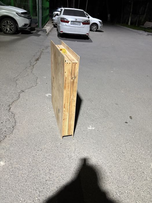 Продаются стол