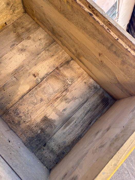 Vand cutii stupiii 18 si 16 rame/ colectoare polen tip sălaj