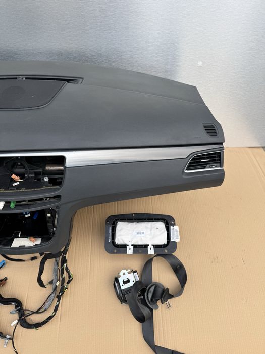 Plansa bord Peugeot 508 an 2011-2017 cu head-up stare impecabila!