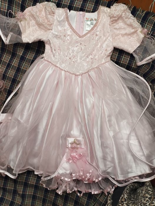 Платья детские нарядные