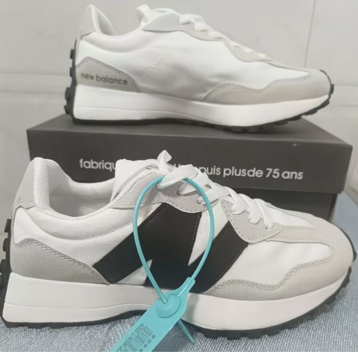 Продам новые кроссовки