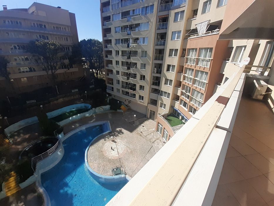 СОБСТВЕНИК Частно лице Продава 3-стаен Апарт. Никея Парк над Ривиерата