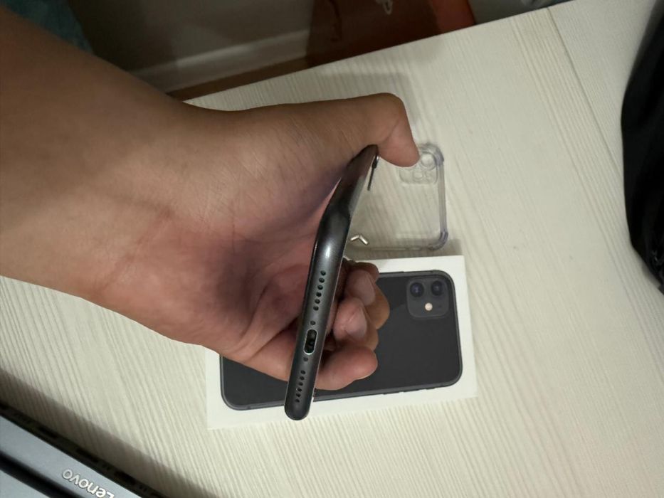 Iphone 11 в идеальном состояний