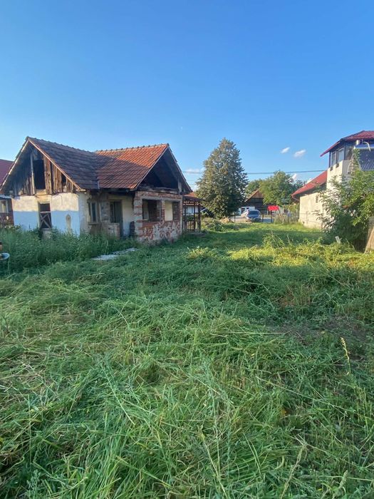 Vand teren cu constructie in suprafata de 10 ari
