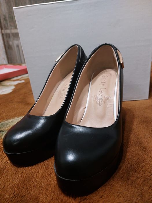 Продам туфли женские