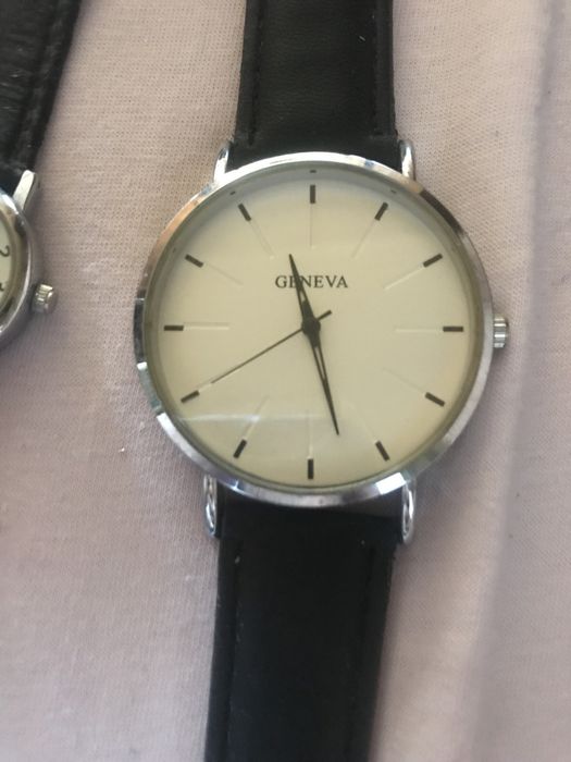 Продавам часовници имам над 23 вида